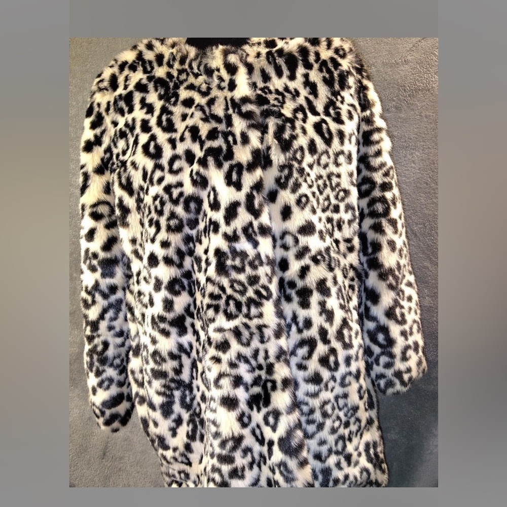 Old Navy Black and White Animal Print Teddy Jacket